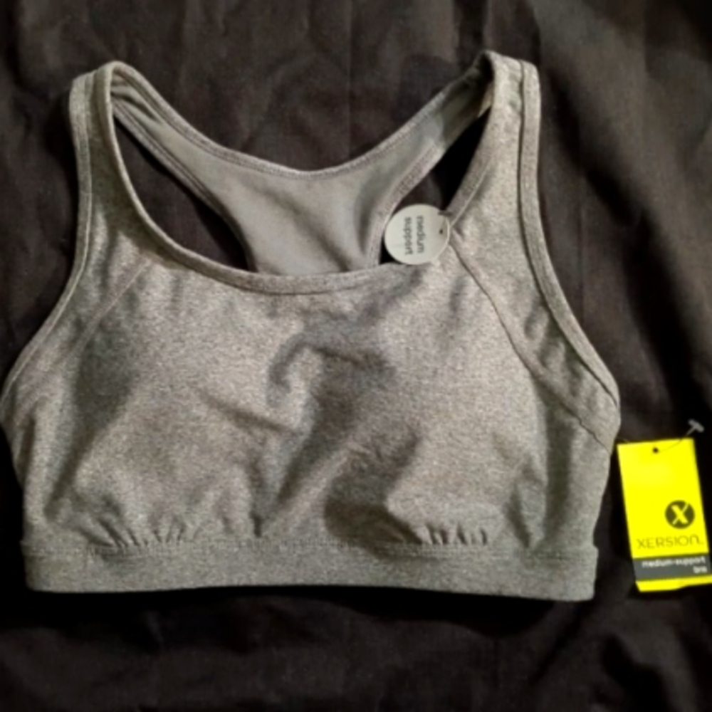 Xersion Grey Medium Support Sports Bra NWT Size Medium